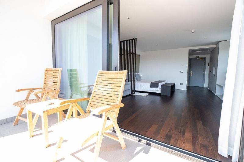 Monaco Suites Hotel Lignano Sabbiadoro Bagian luar foto