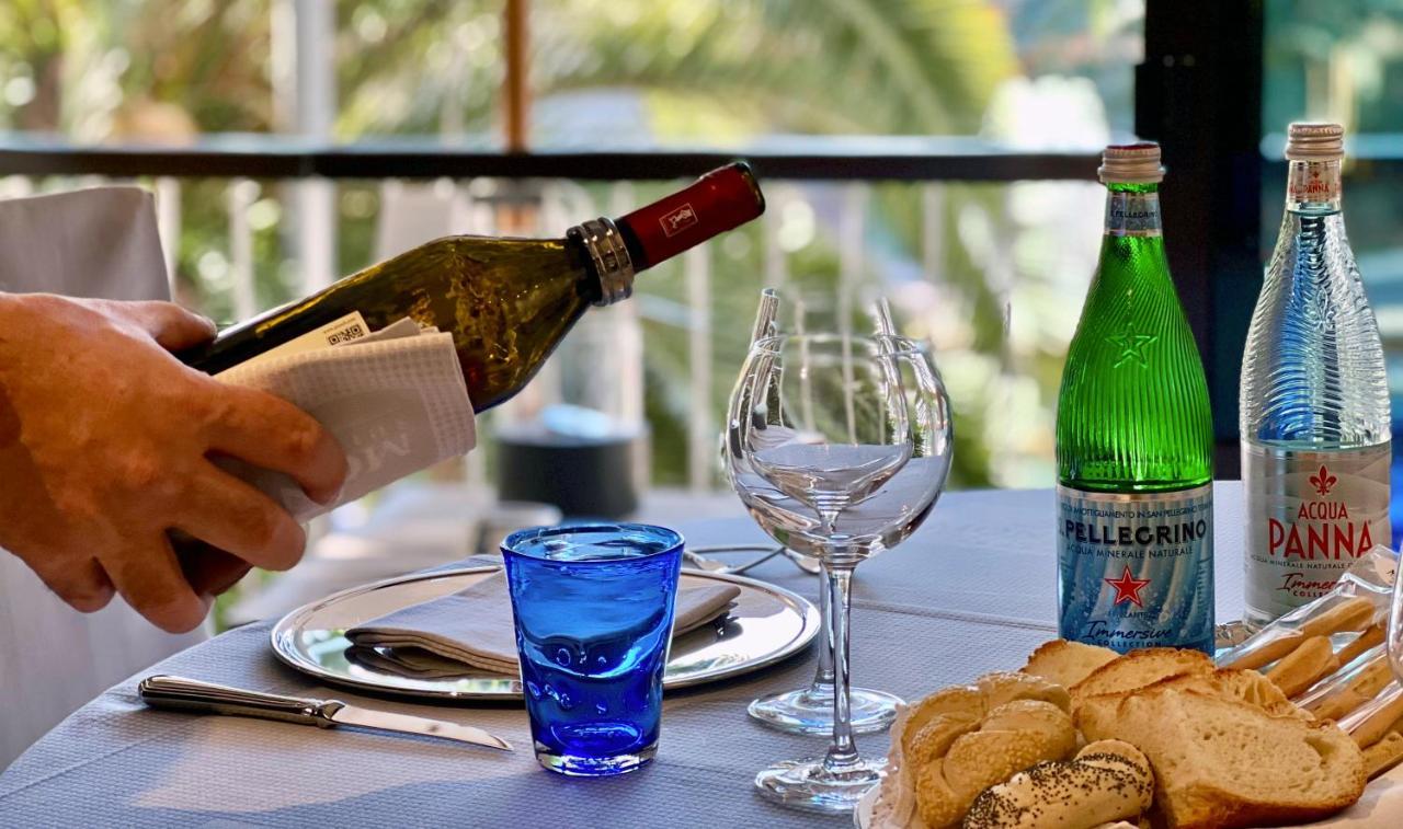 Monaco Suites Hotel Lignano Sabbiadoro Bagian luar foto