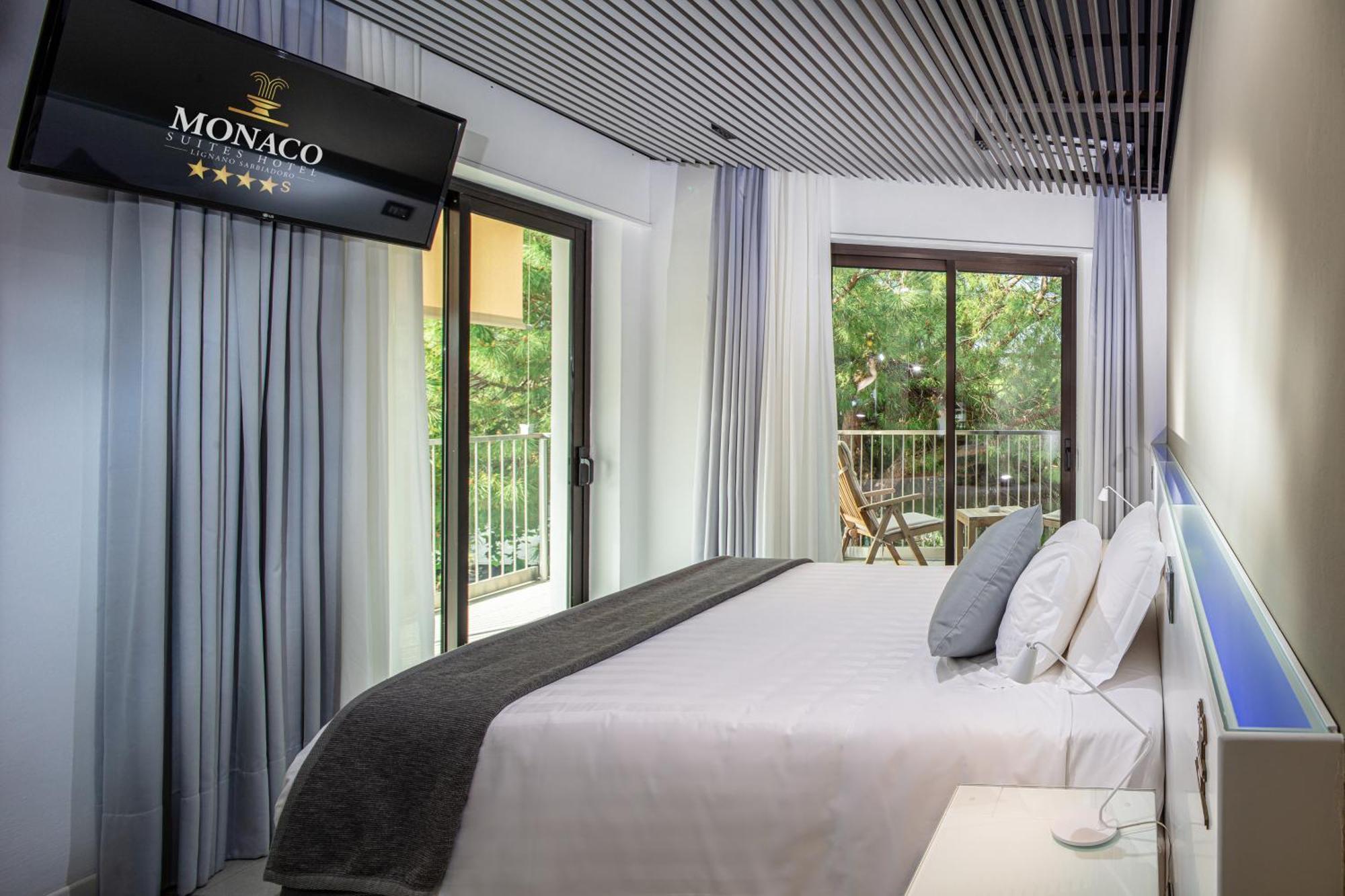 Monaco Suites Hotel Lignano Sabbiadoro Ruang foto